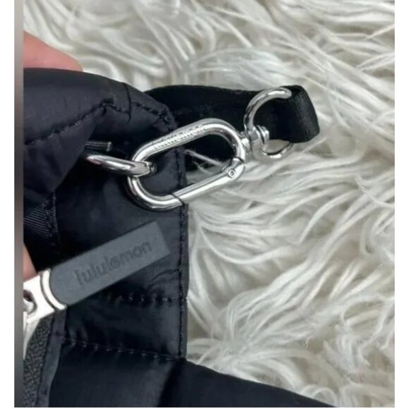 LULULEMON Black Quilted Grid Tote Bag Mini 5L - Picture 5 of 7